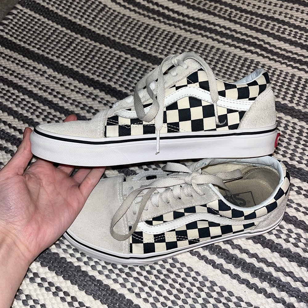 checkerboard old skool vans